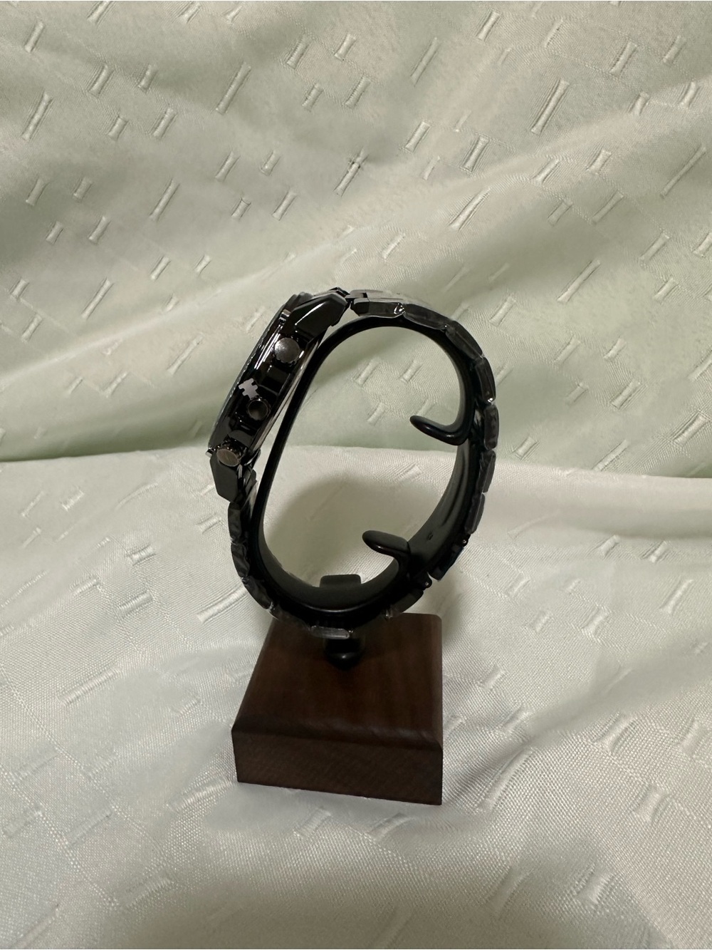 VA VA VOOM Model 2421
Black Stainless Steel Chronograph Watch - Picture 5 of 5